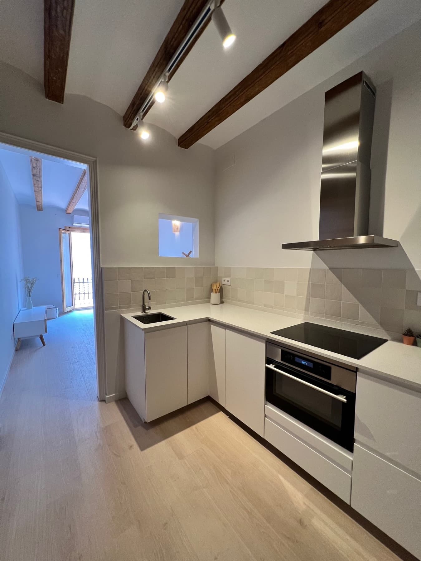 Piso reformado junto a Sants Estació 7